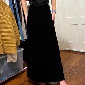 Elegant Black Women's Skirt